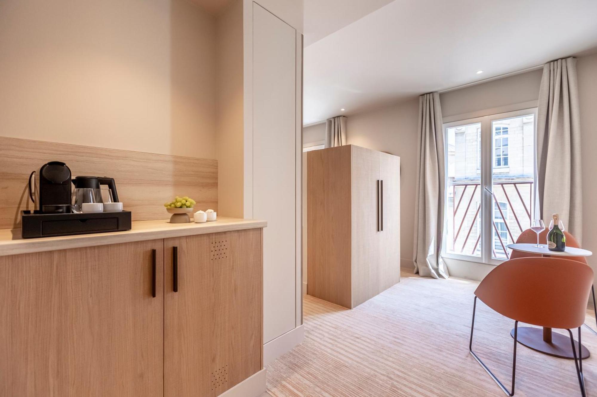 Suite Fl By Sweett Париж Экстерьер фото